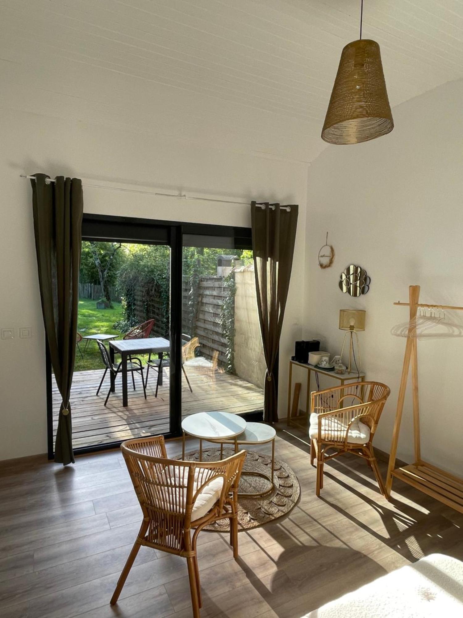 Instant Zen Bed and Breakfast Saint-Vivien-de-Médoc Exteriör bild